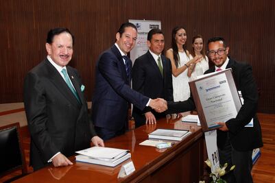 Promuevan valores con los hechos: Ealy Ortiz