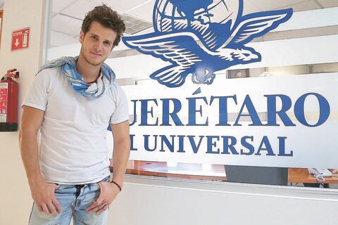 Samuel Castelli cantó hasta en los camiones