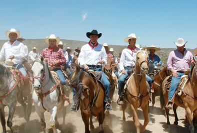 Cabalgata en Feria del Toro