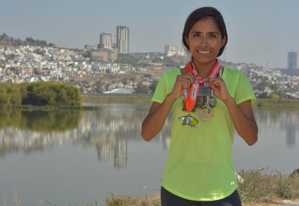 El atletismo se ha vuelto una parte importante para Daniela, a pesar de que no empezó desde la infancia, la satisfacciones se suman cada día. FOTOS: MARIO VALDÉS. EL UNIVERSAL