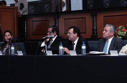 Rector de UAQ invita a diálogo