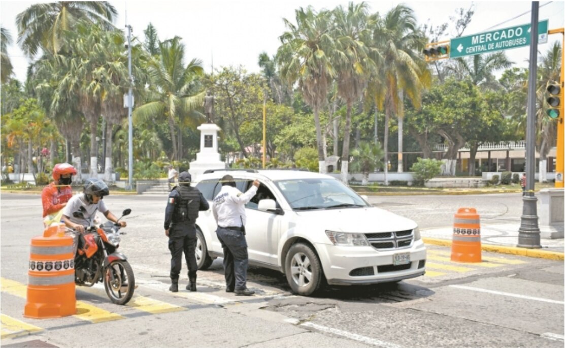Veracruz, entre los estados que descartan iniciar la “nueva normalidad” el próximo lunes; incluso, esta semana aumentaron las medidas de restricción en el puerto. Foto: PATRICIA MORALES. EL UNIVERSAL