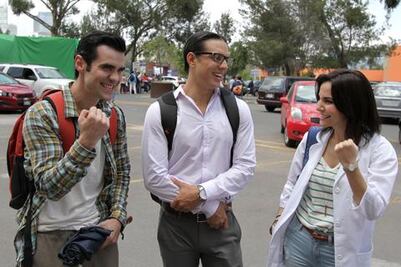 Hace crecer la dinastía Derbez en la comedia