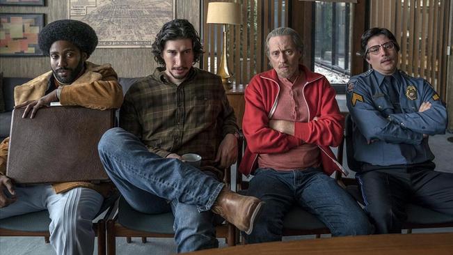 Adam Driver muestra el problema del racismo