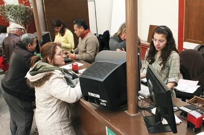 Aumenta demanda de pasaportes 10%