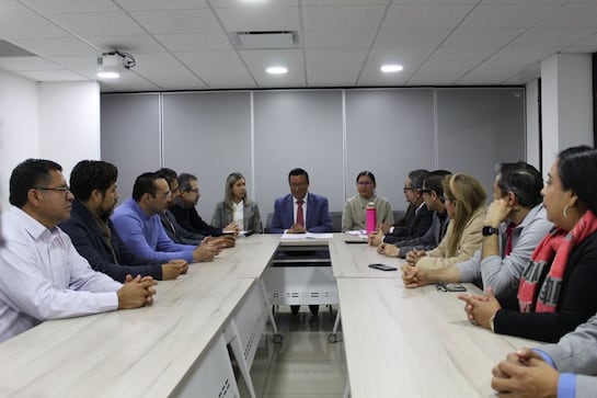 Rectoría de la UAQ ofrece 2.5% de alza salarial a los 2 sindicatos 