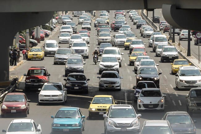 Buscan adecuar rutas de camiones surtidores