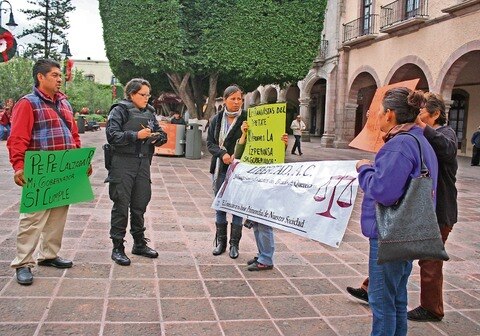 Incumplen programa con comerciantes