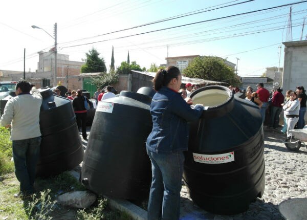 Entregan apoyos a 7 colonias del municipio