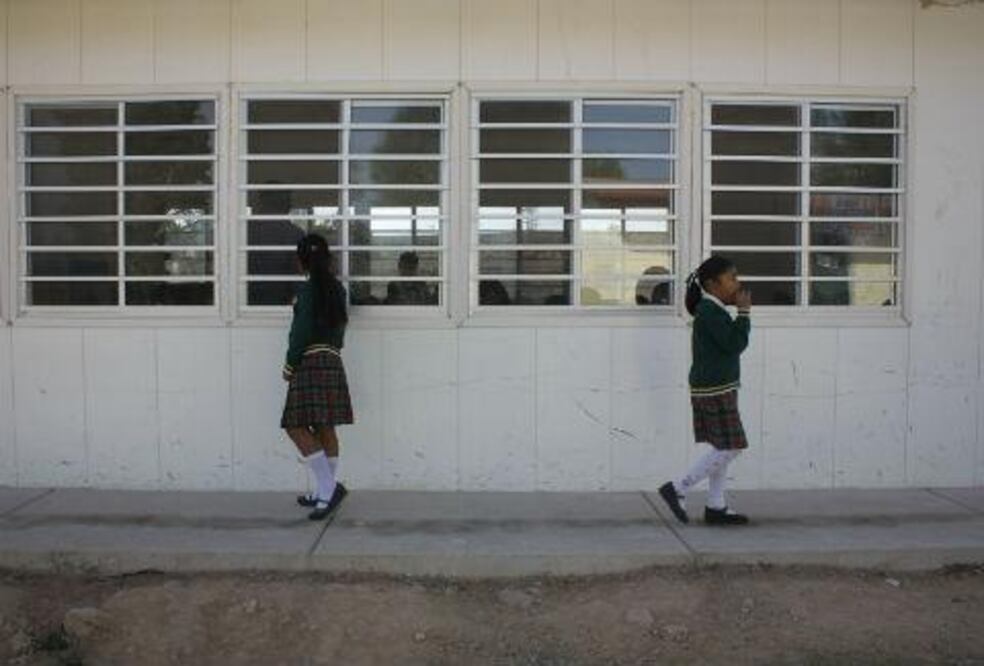 Gestiona SJR 25 mdp para escuelas