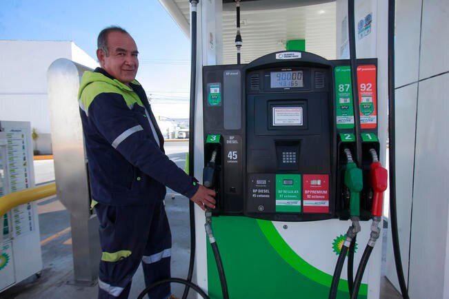 Despachadores, la otra cara del desabasto de combustible 