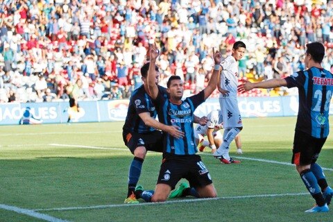 Gallos Blancos reaccionan a tiempo