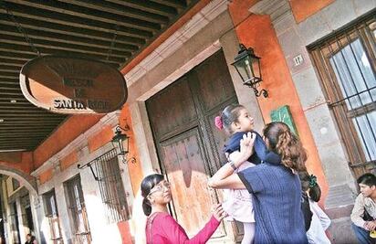 Denuncian por daños a “El Mesón”