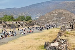 Denuncian extorsión para trabajar en accesos de Teotihuacán