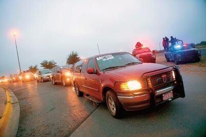 Migrantes de la sierra regresan a sus localidades