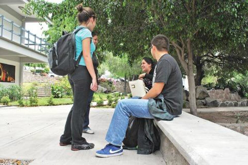Confundidos estudiantes de la UAQ