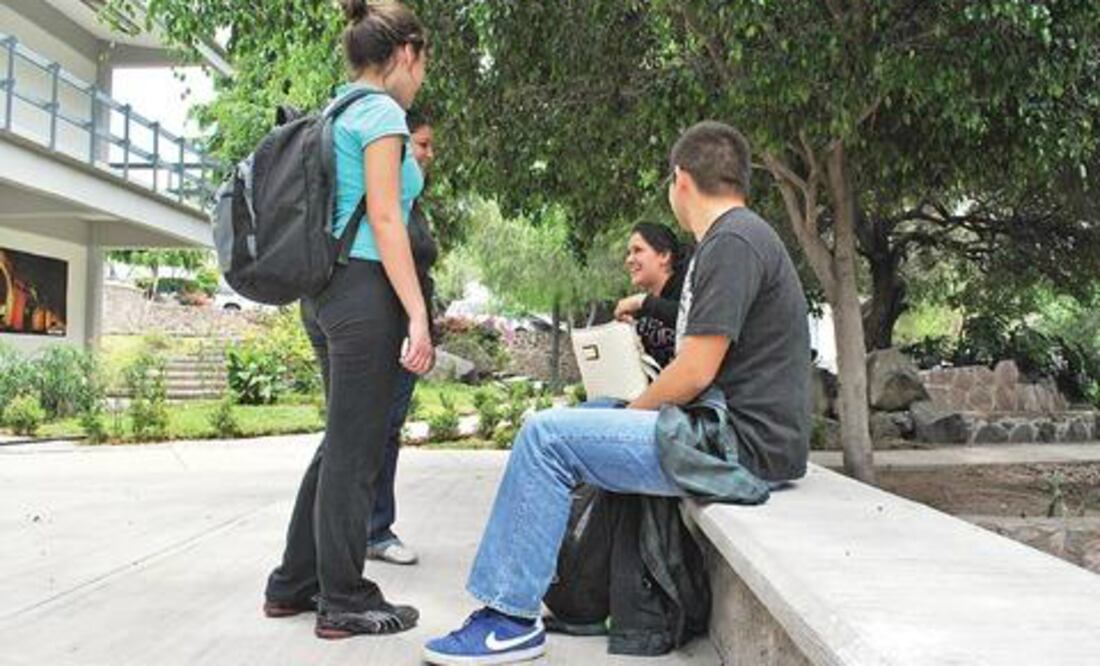Confundidos estudiantes de la UAQ