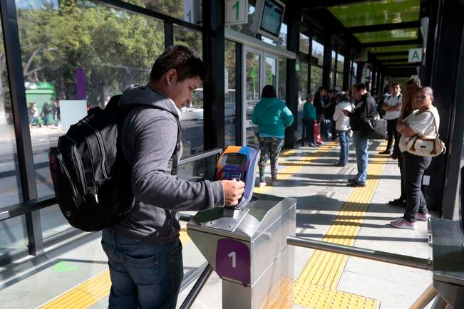 Amplían el plazo para solicitar apoyo a Qrobús