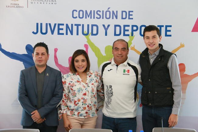 Va medalla de honor para el fundador de Coyotes