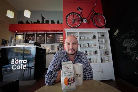 Cadena prevé abrir 20 cafeterías en la entidad