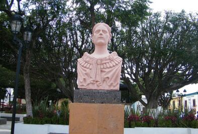 Conmemoran 184 aniversario luctuoso