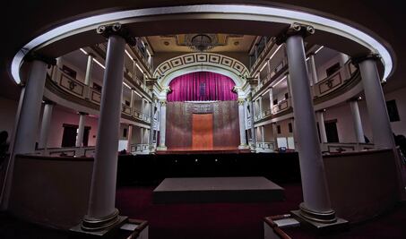  Formalizarán  compra-venta de teatro