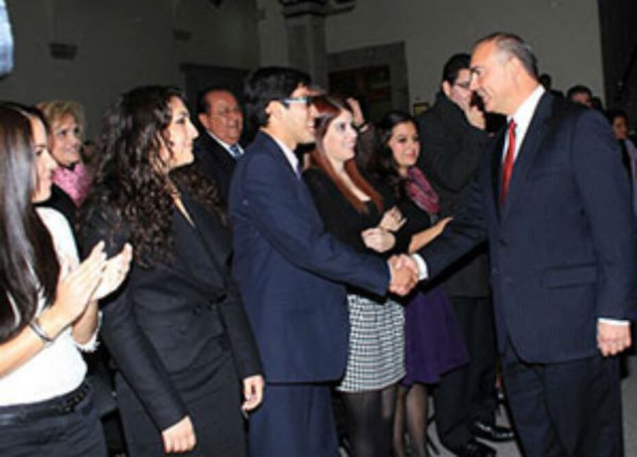 Entregan becas del “Programa Gobernadores”  The Washington Center 