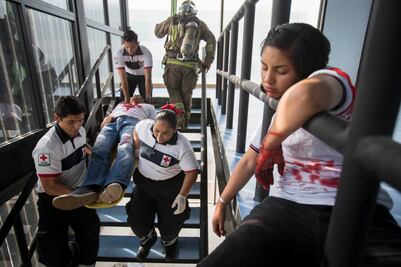 Realizan simulacro de incendio en la UAQ