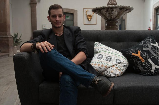 Mexicano rompe fronteras por amor a la actuación