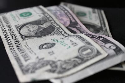  Caen remesas 40% en   casas de cambio  