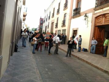 Exigen presupuesto para vivienda