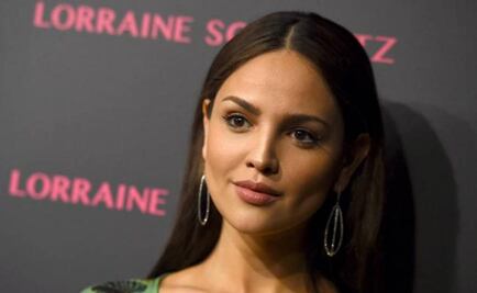 Eiza González recuerda el día que se cayó en pleno show
