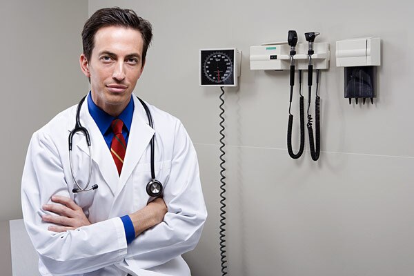 En Querétaro sólo 50 médicos se especializan