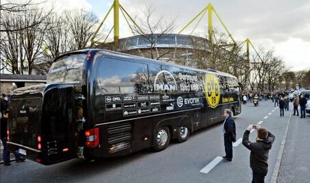 Reportan tres explosiones cerca del autobús del Borussia Dortmund