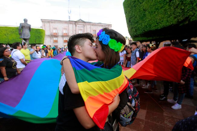 "Covid-19 hace más vulnerable a comunidad LGBT": activista