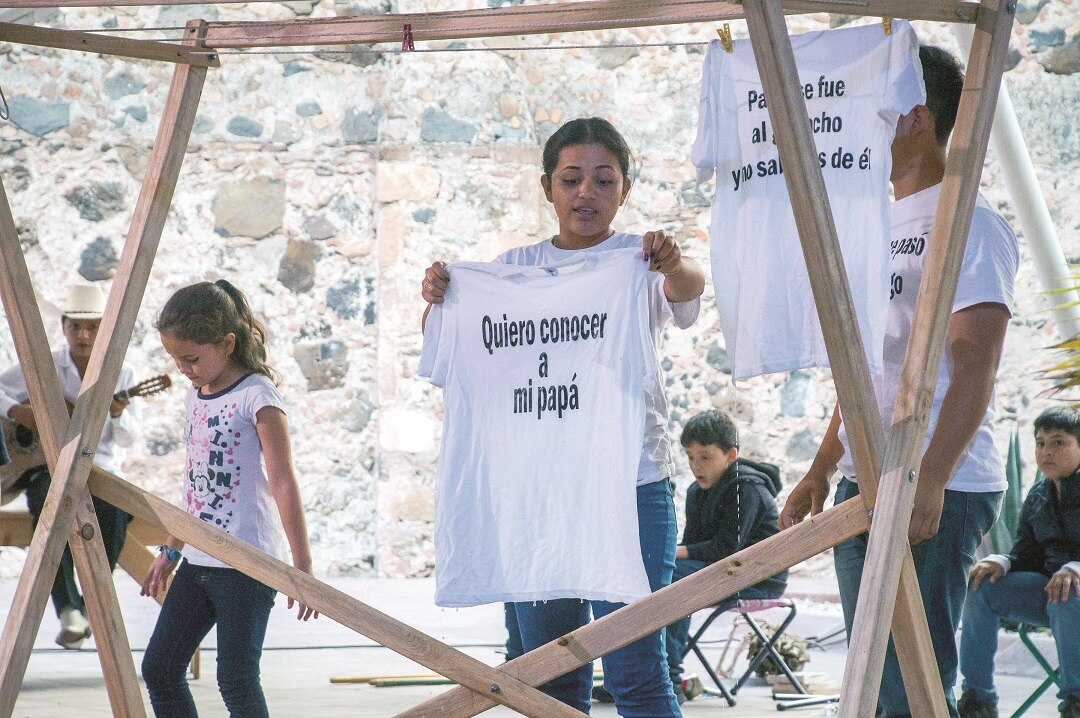 Niños de la Sierra montan obra acerca de migrantes