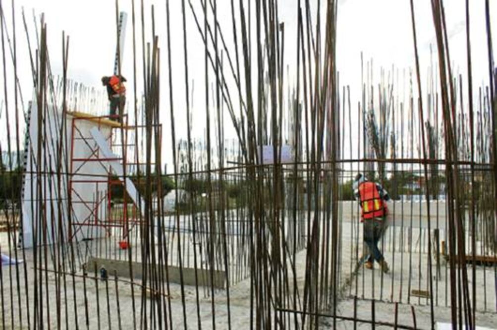 Edifican estación de bomberos