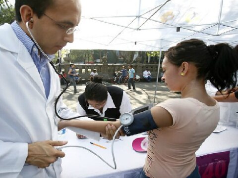 Buscan prevenir  hipertensión