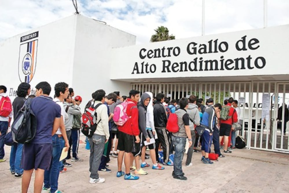 Jóvenes llegan con ilusión 