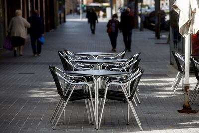 De nuevo, europeos se encierran frente a la pandemia de Covid