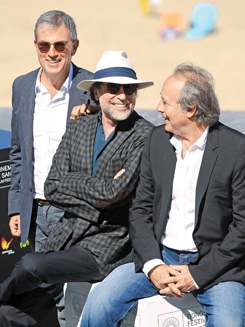 Inmortalizan a Serrat y Sabina