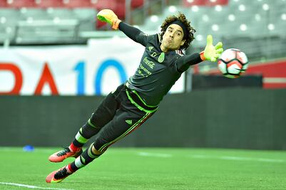 México entrará en crisis de porteros