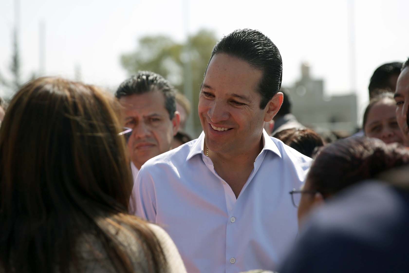 FDS bajará sueldo por austeridad