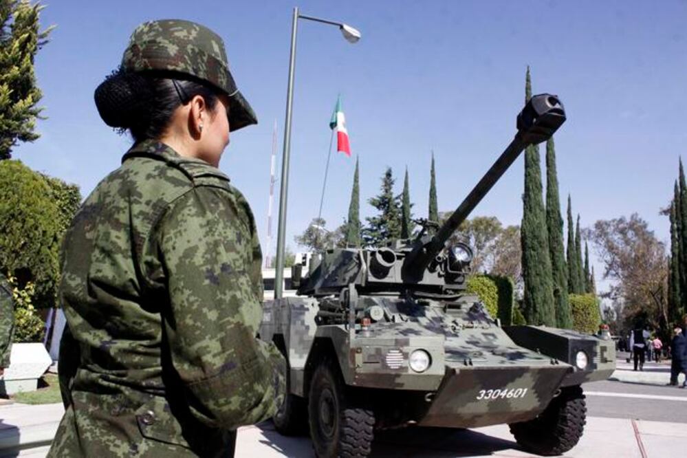 El general Carlos Gómez López destacó que también se dará una visita guiada a la población al dormitorio de los militares para que conozcan cómo viven el día a día.