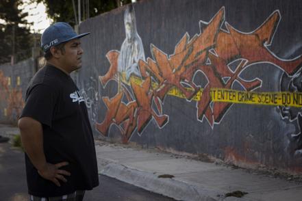 Rocket, el artista urbano, que usa el graffiti como un vehículo para crear comunidad