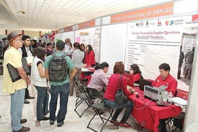 Ofertan más de 2 mil plazas en feria del empleo 