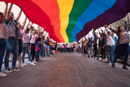 Reconocen a la UAQ por participación en la Marcha del Orgullo LGBT+ 2019