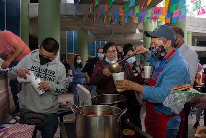 Volaron los tacos; rápido terminó el Festival de la Barbacoa y El Pulque en Querétaro