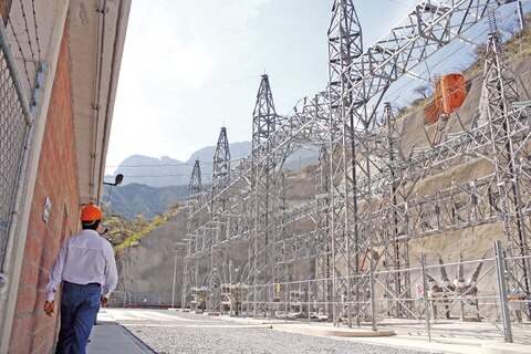 Invierte CFE en infraestructura