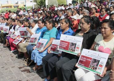 Entregan apoyos en Ezequiel Montes